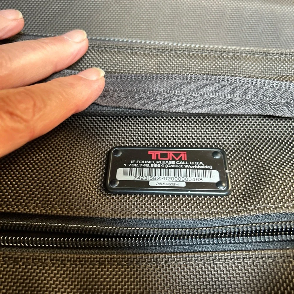 TUMI BALISTIC TRAVEL WORK DOUBLE COMPARTMENT PADDED LAPTOP BRIEFCASE SCHOOL